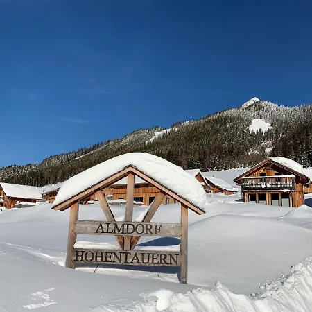 Luxury Holiday In Steiermark, With Terrace * ホーエンタウアーン